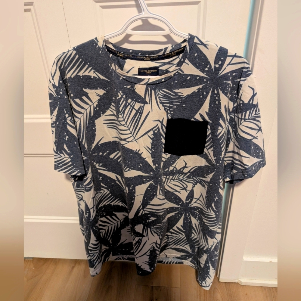 Leaf Print Shirt with Pocket